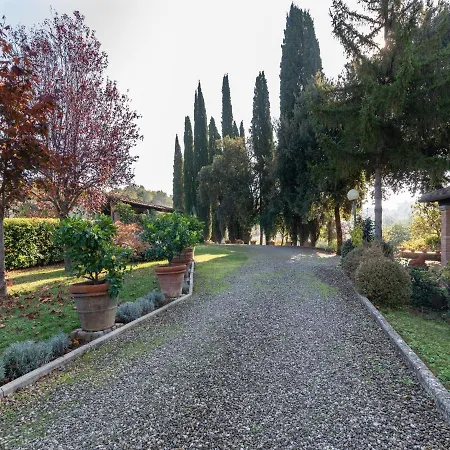 Belvilla By Oyo Il Leccio E Le Rose Holiday home *